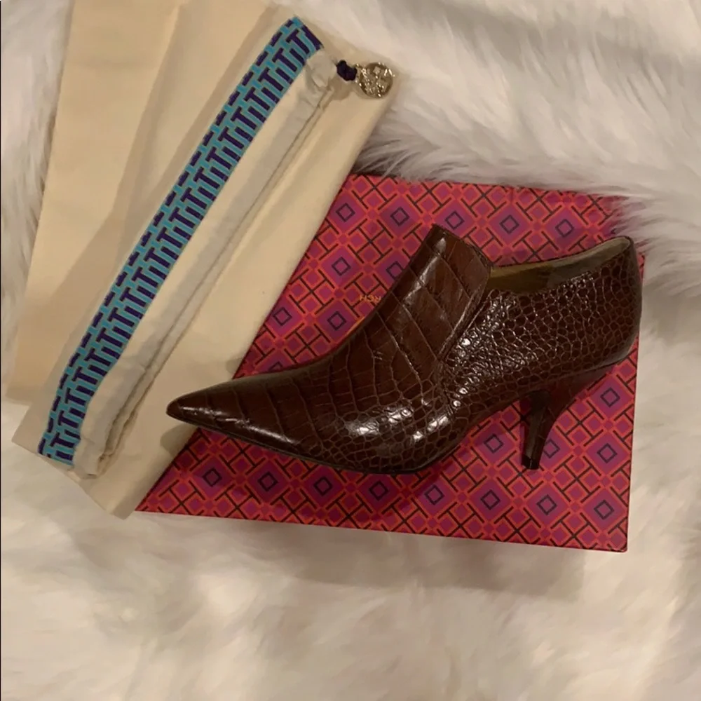 Tory Burch Georgina 80MM Ankle bootie croco embossed